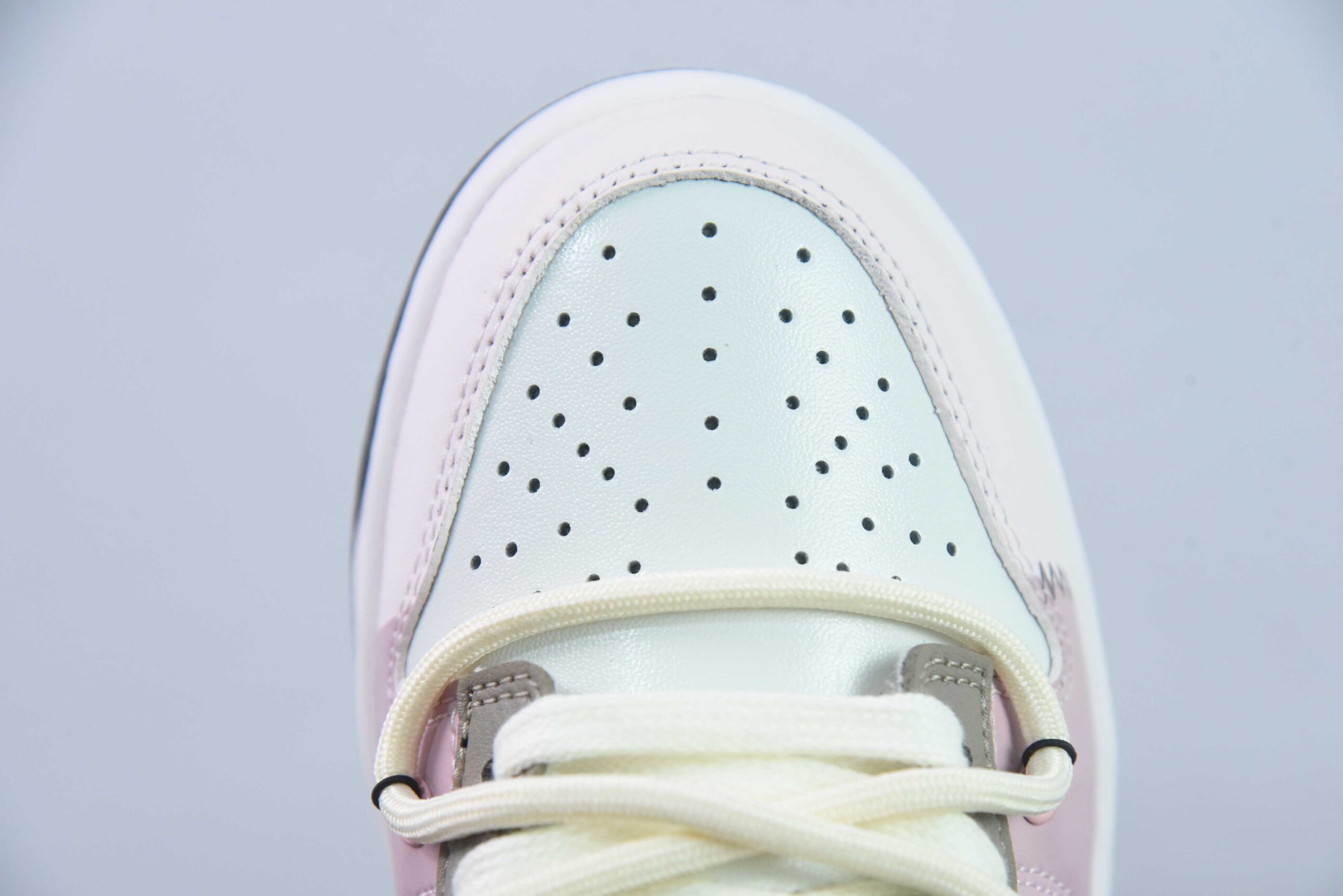 耐克Nike Dunk Low心动邮件心蔷定制系列SB低帮休闲滑板鞋纯原版本 货号:CW1590-100