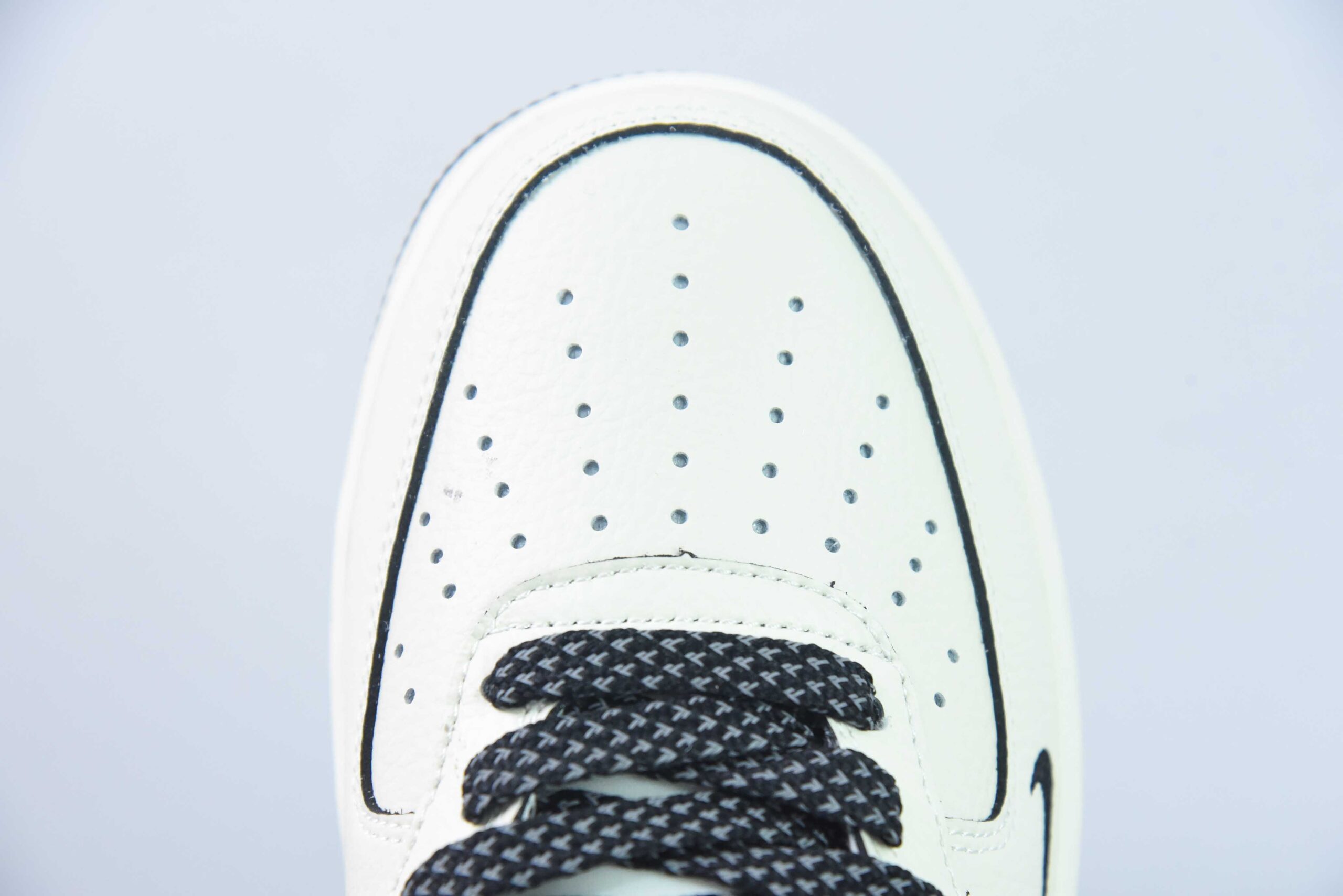 耐克Nike Air Force 1 AF1白黑刺绣空军一号中帮休闲板鞋纯原版本 货号:SG2356-807
