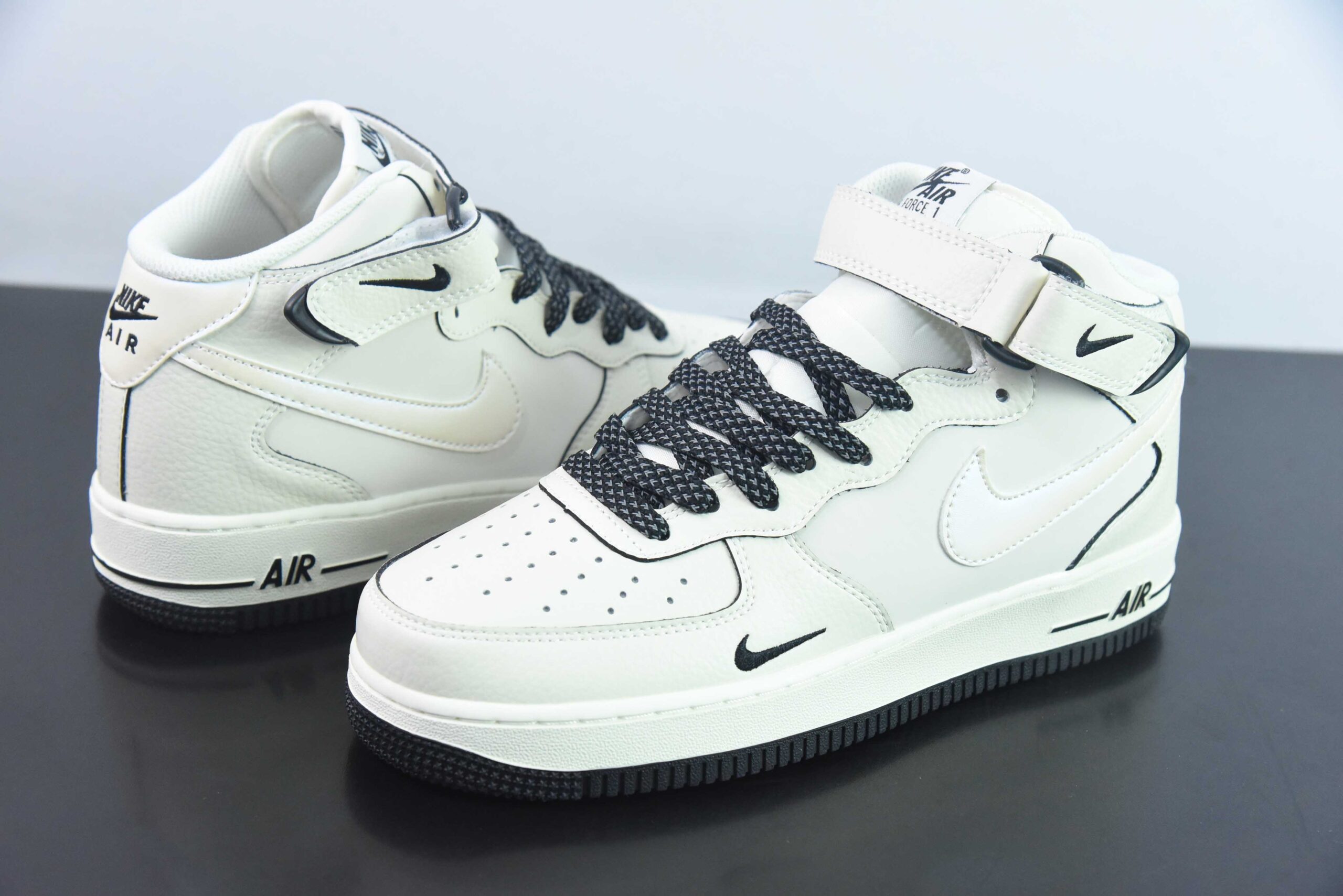 耐克Nike Air Force 1 AF1白黑刺绣空军一号中帮休闲板鞋纯原版本 货号:SG2356-807