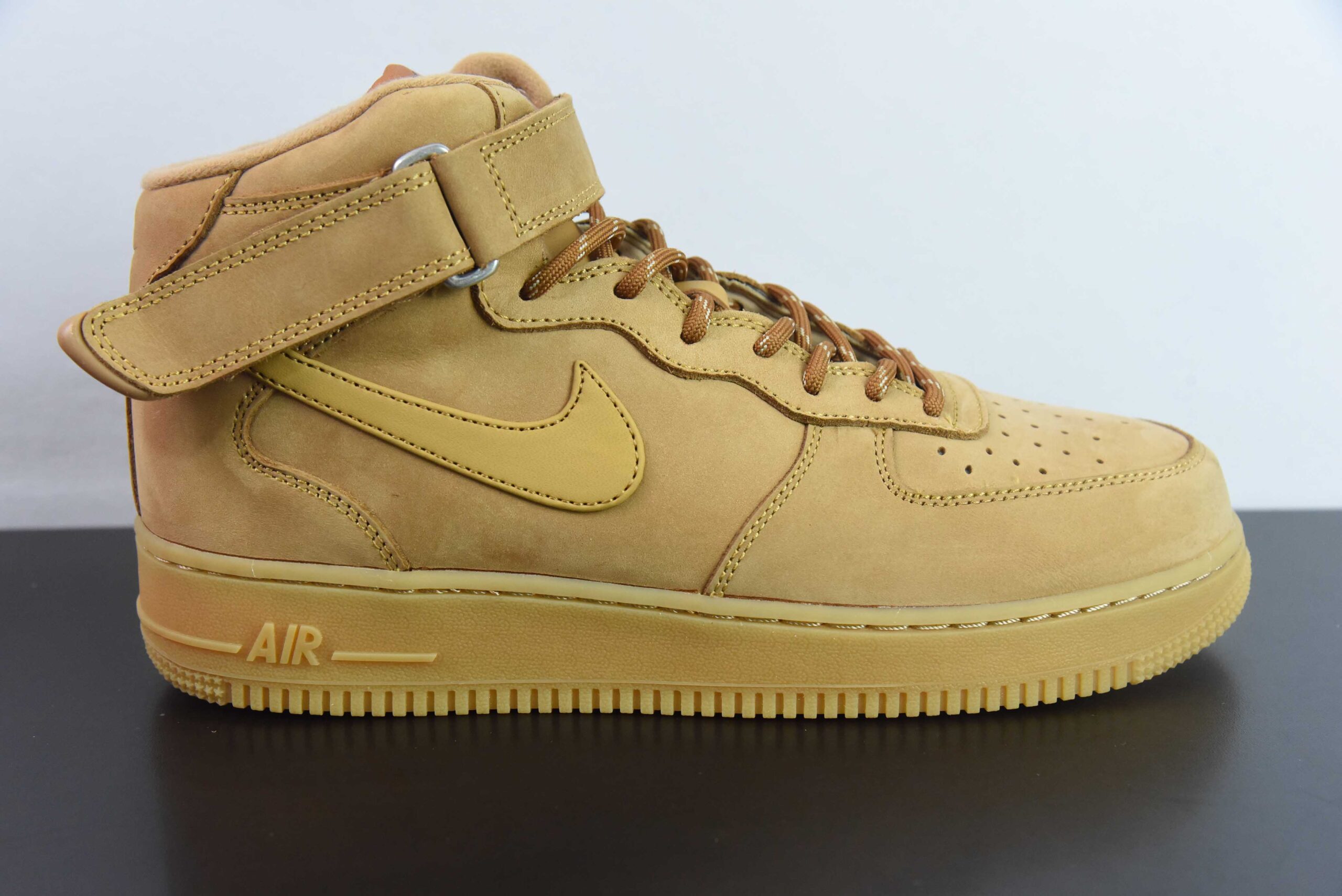 耐克Nike Air Force 1‘07 Mid小麦色麂皮空军一号中邦休闲板鞋纯原版本 货号:DJ9158-200