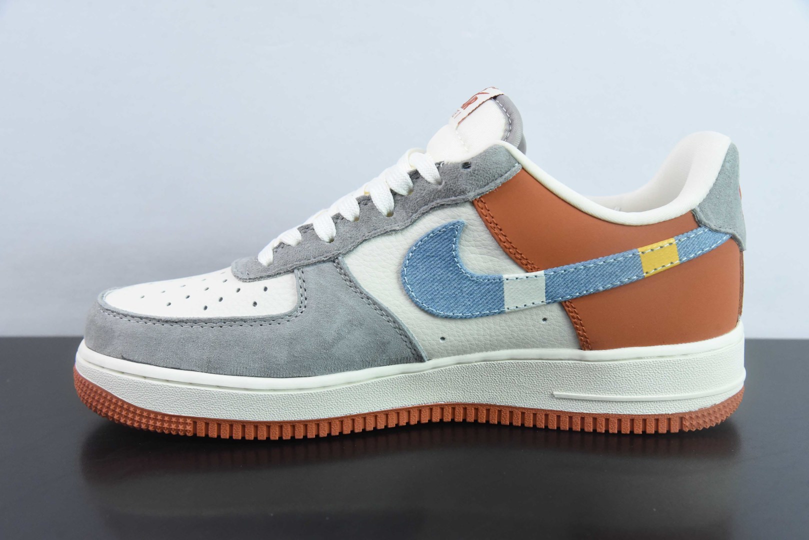 耐克NIke Air Force 1 '07 Low “斯图西联名灰棕飞线”空军一号低帮运动鞋纯原版本 货号：KK1988-025