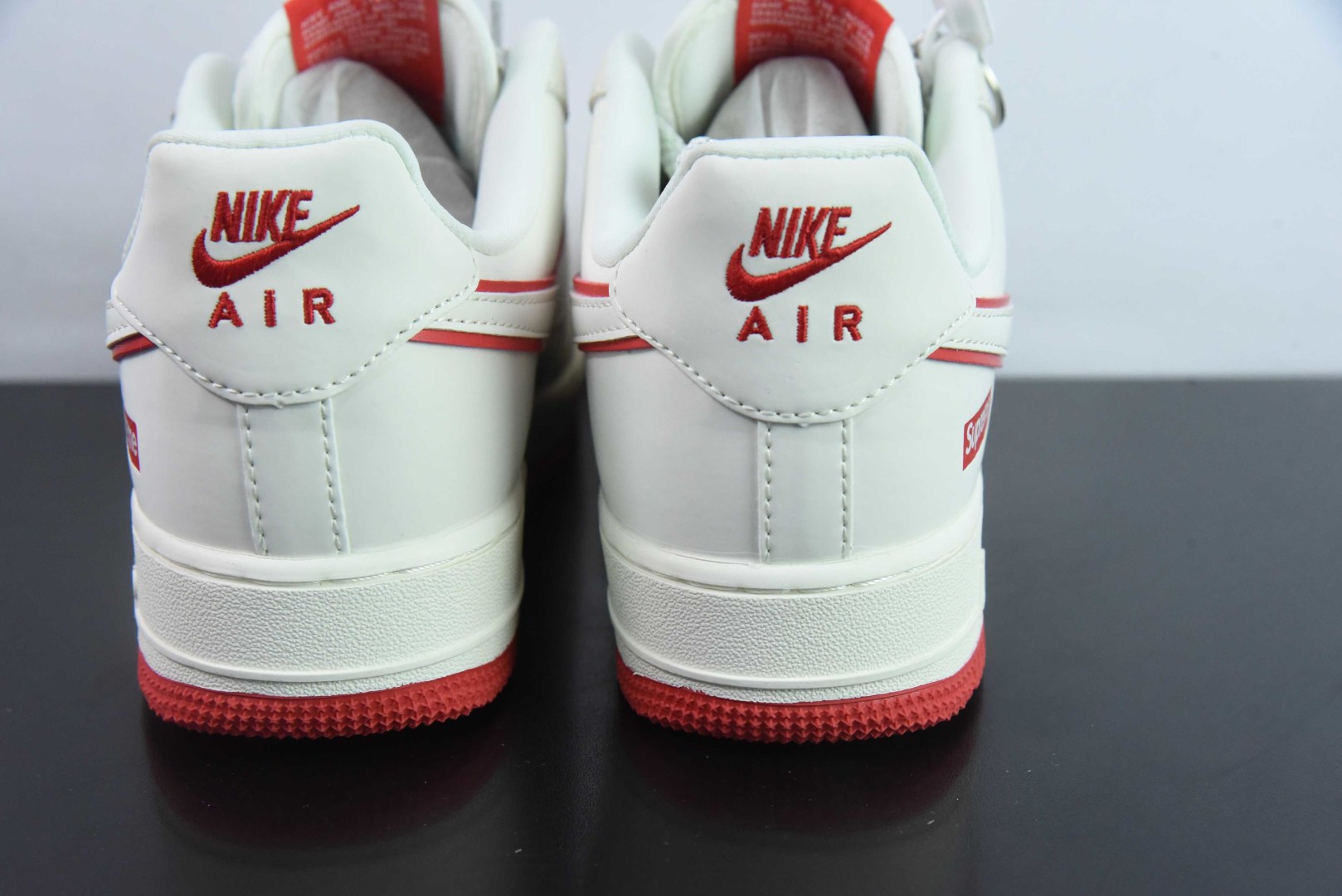 耐克NIke Air Force 1 '07 Low “Supreme联名白红”空军一号低帮休闲运动鞋纯原版本 货号:DF0188-011