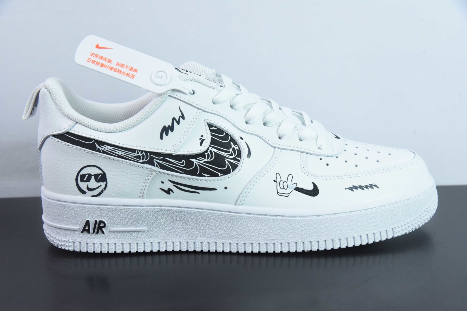 耐克Nike Air Force 1 Low “Nike smiley face” 耐克笑脸涂鸦空军一号低帮休闲运动板鞋纯原版本 货号:FB8971-020