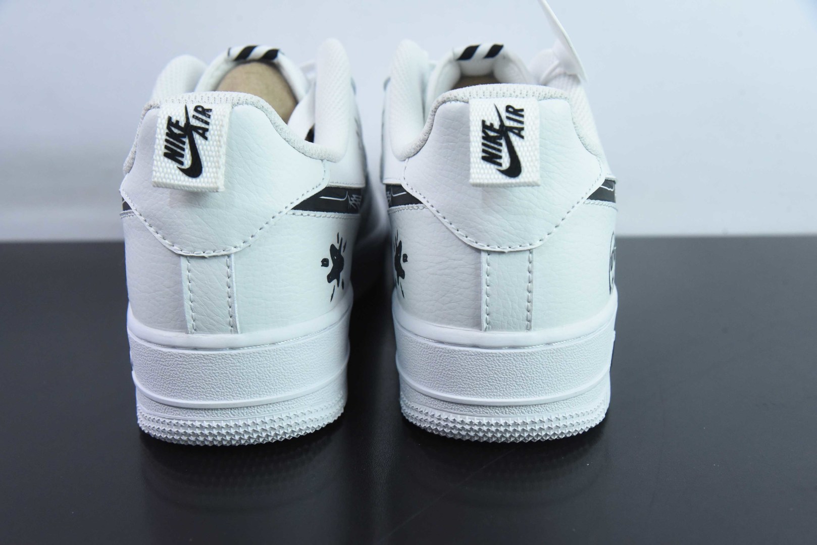 耐克Nike Air Force 1 Low “Nike smiley face” 耐克笑脸涂鸦空军一号低帮休闲运动板鞋纯原版本 货号:FB8971-020