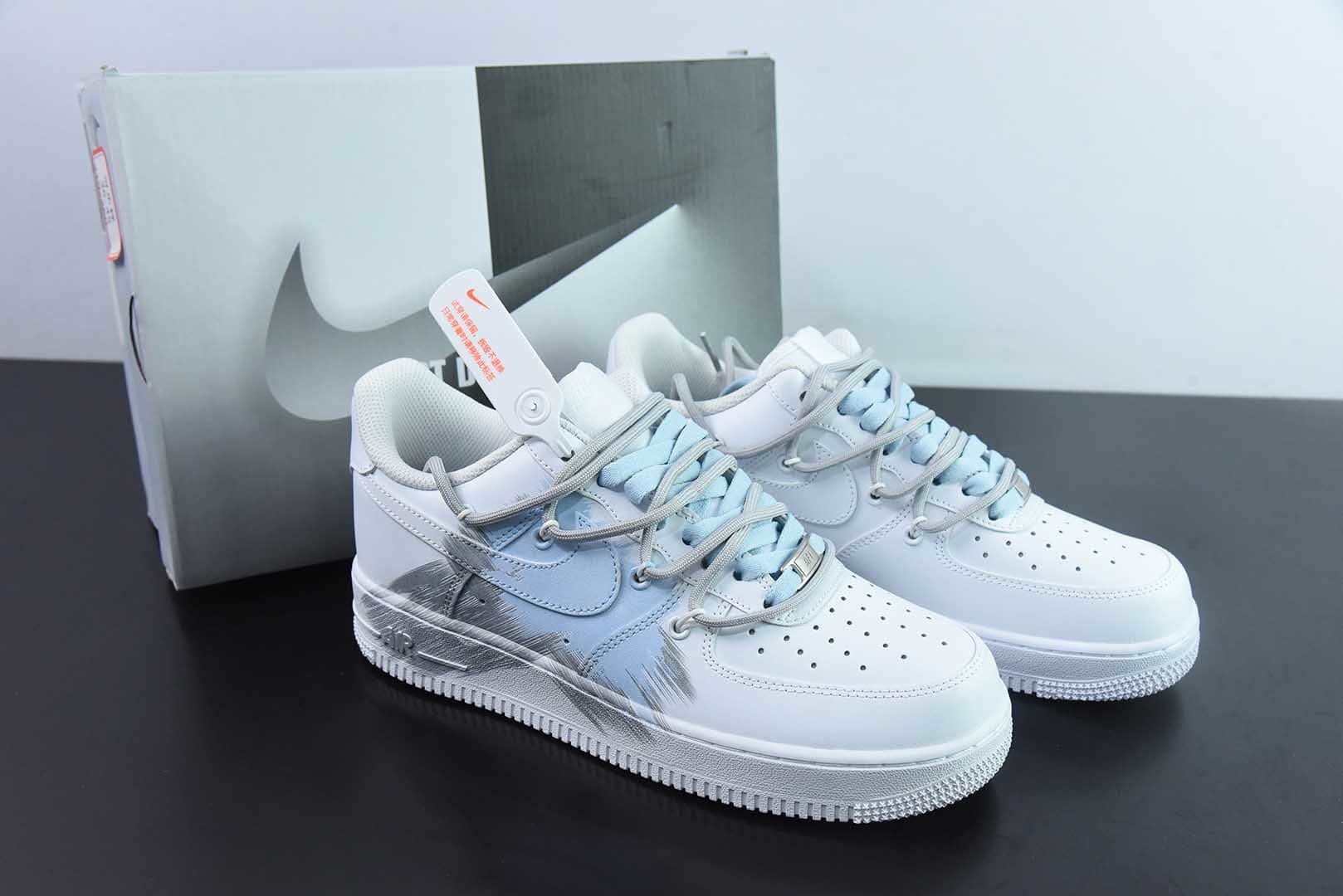 耐克Nike Air Force 1 Low 07 白灰蓝涂鸦绑带空军一号低帮休闲板鞋纯原版本 货号：YY2024-626 