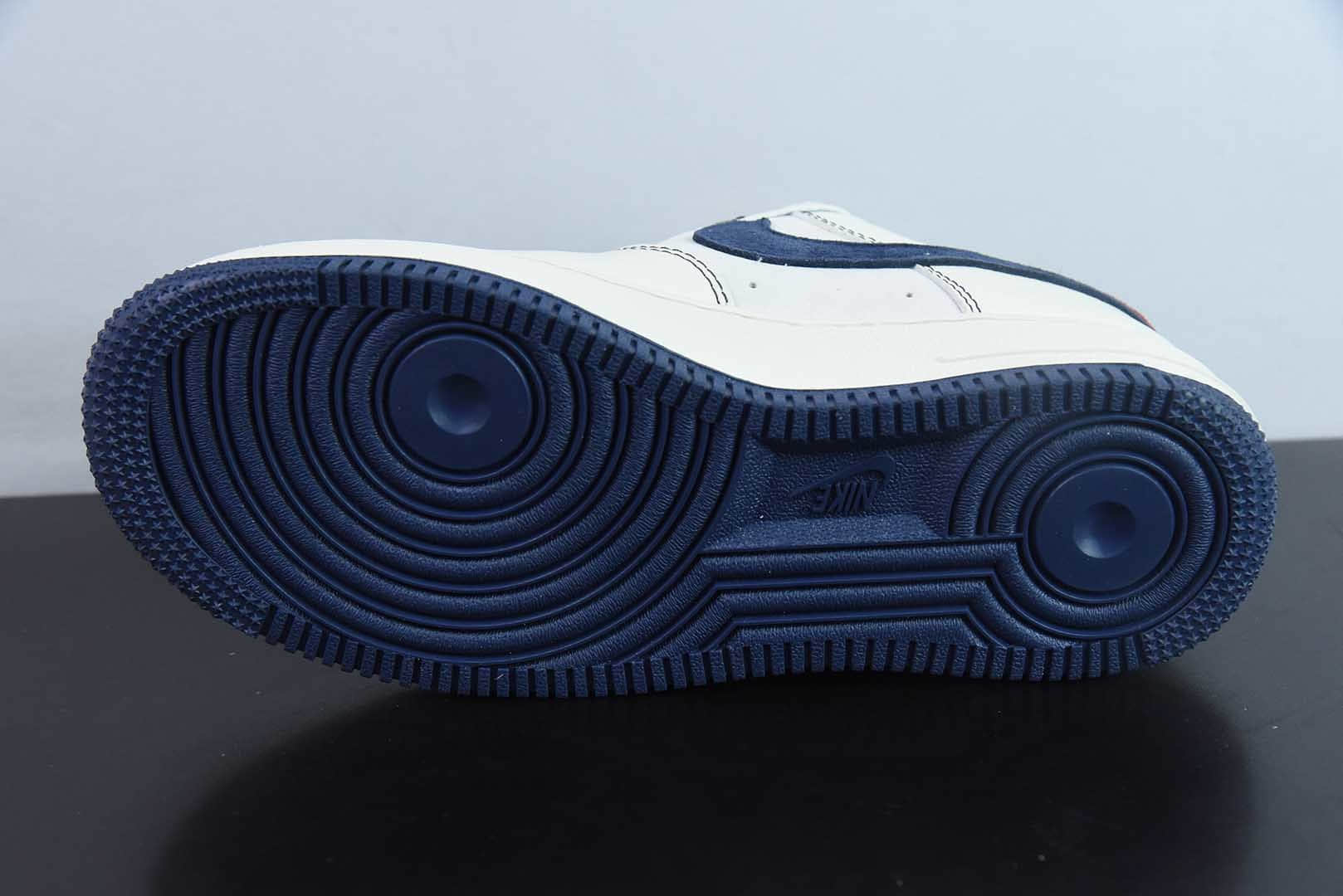 耐克Nike Air Force 1 '07 Low “Supreme联名红标翻毛蓝勾”空军一号低帮休闲板鞋纯原版本 货号：BB7518-021 