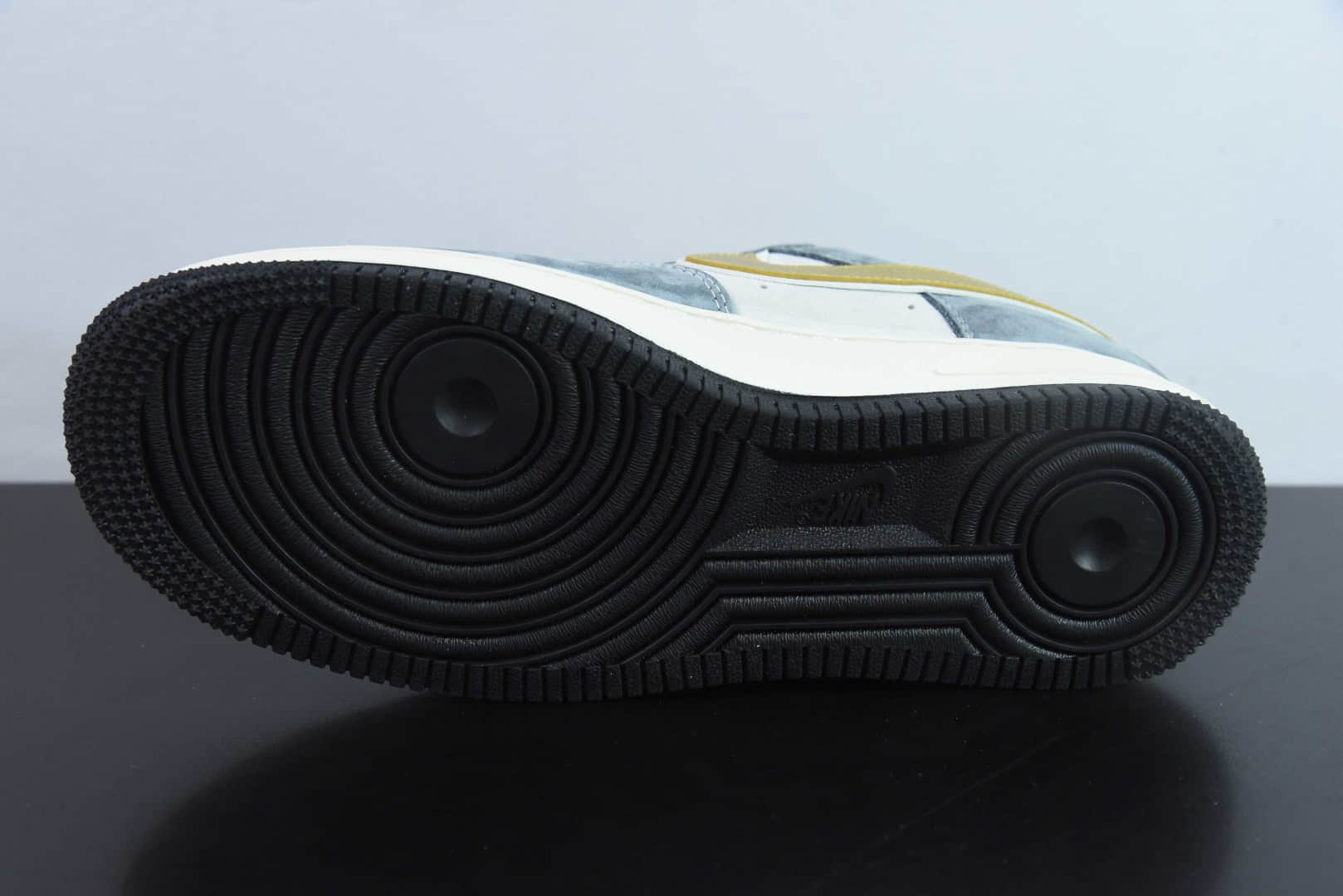 耐克Nike Air Force 1'07 Low 蛇年限定金蛇鳞空军一号低帮休闲板鞋纯原版本 货号:XZ2025-688