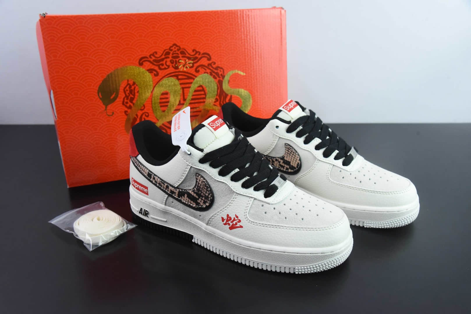 耐克NIke Air Force 1 '07 Low “Supreme联名蛇年限定蟒蛇纹双勾”空军一号低帮休闲板鞋纯原版本 货号:DM6688-026