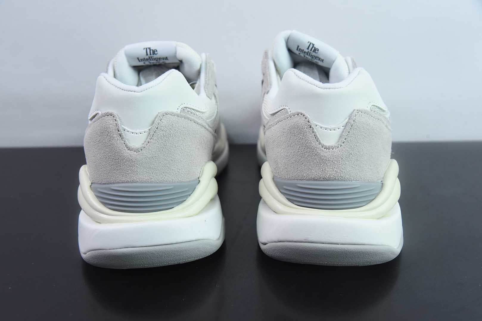 新百伦New Balance M5740系列米黄黑复古老爹风休闲运动慢跑鞋纯原版本 货号：M5740CBC