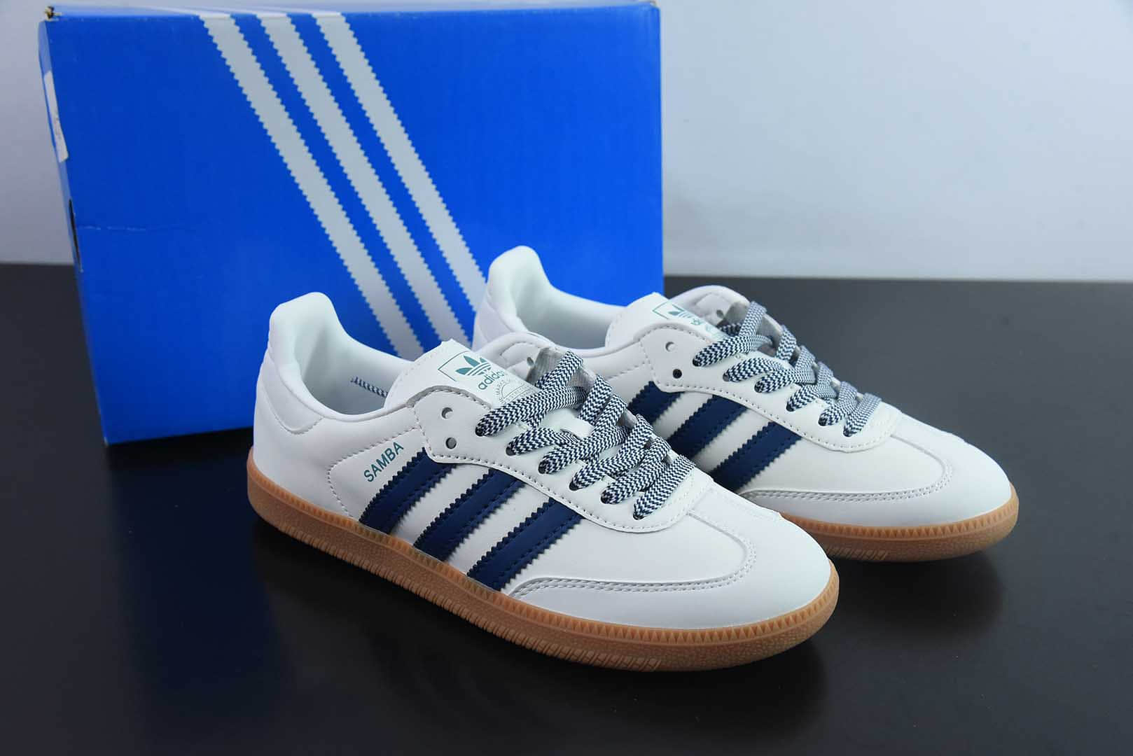 阿迪达斯Adidas Originals Samba桑巴舞系列白深蓝百搭低帮休闲运动板鞋纯原版本 货号:JI3907