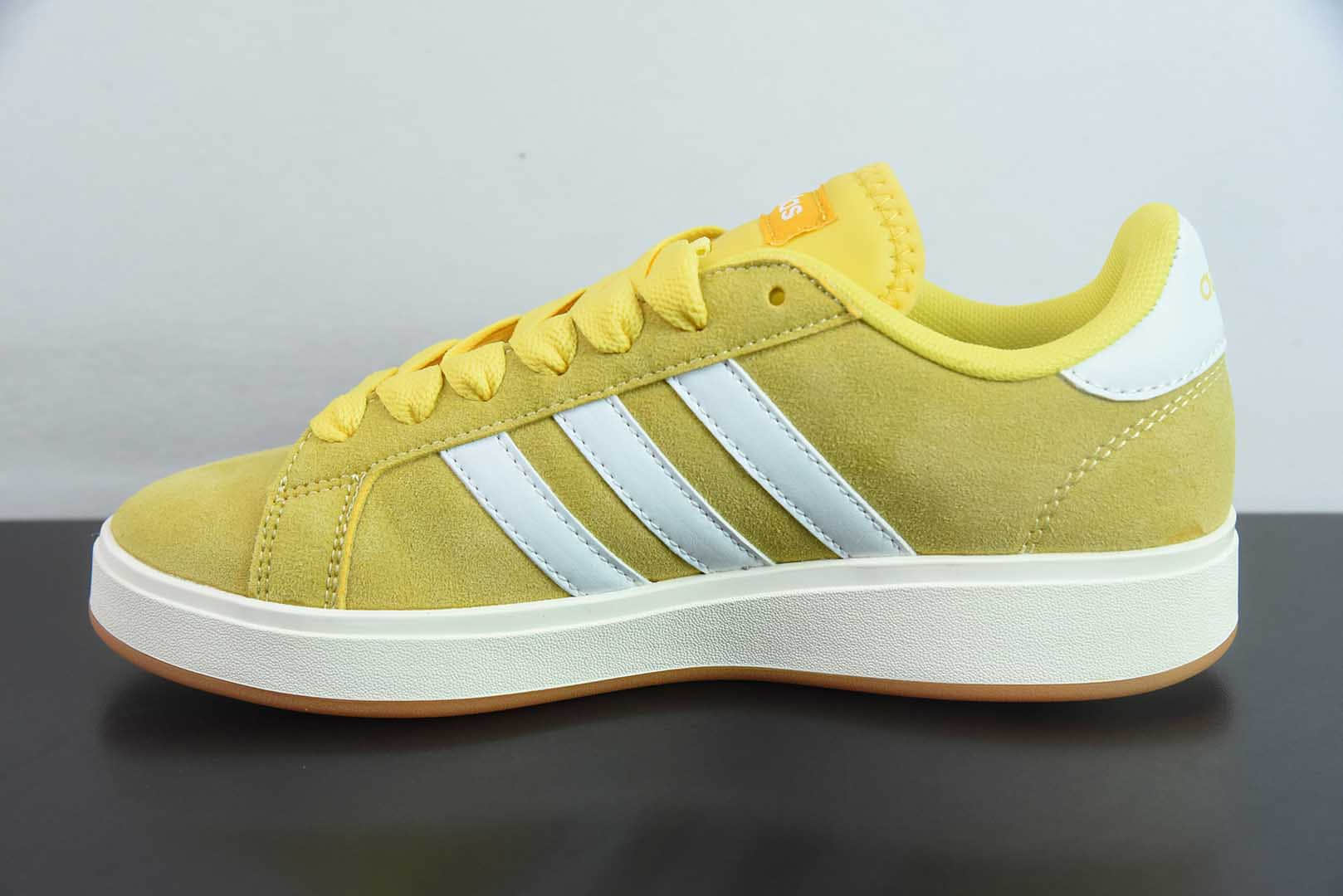 阿迪达斯Adidas GRAND COURTBEAT Base 00S 黄白色休闲耐磨低帮板鞋纯原版本 货号:IH6185