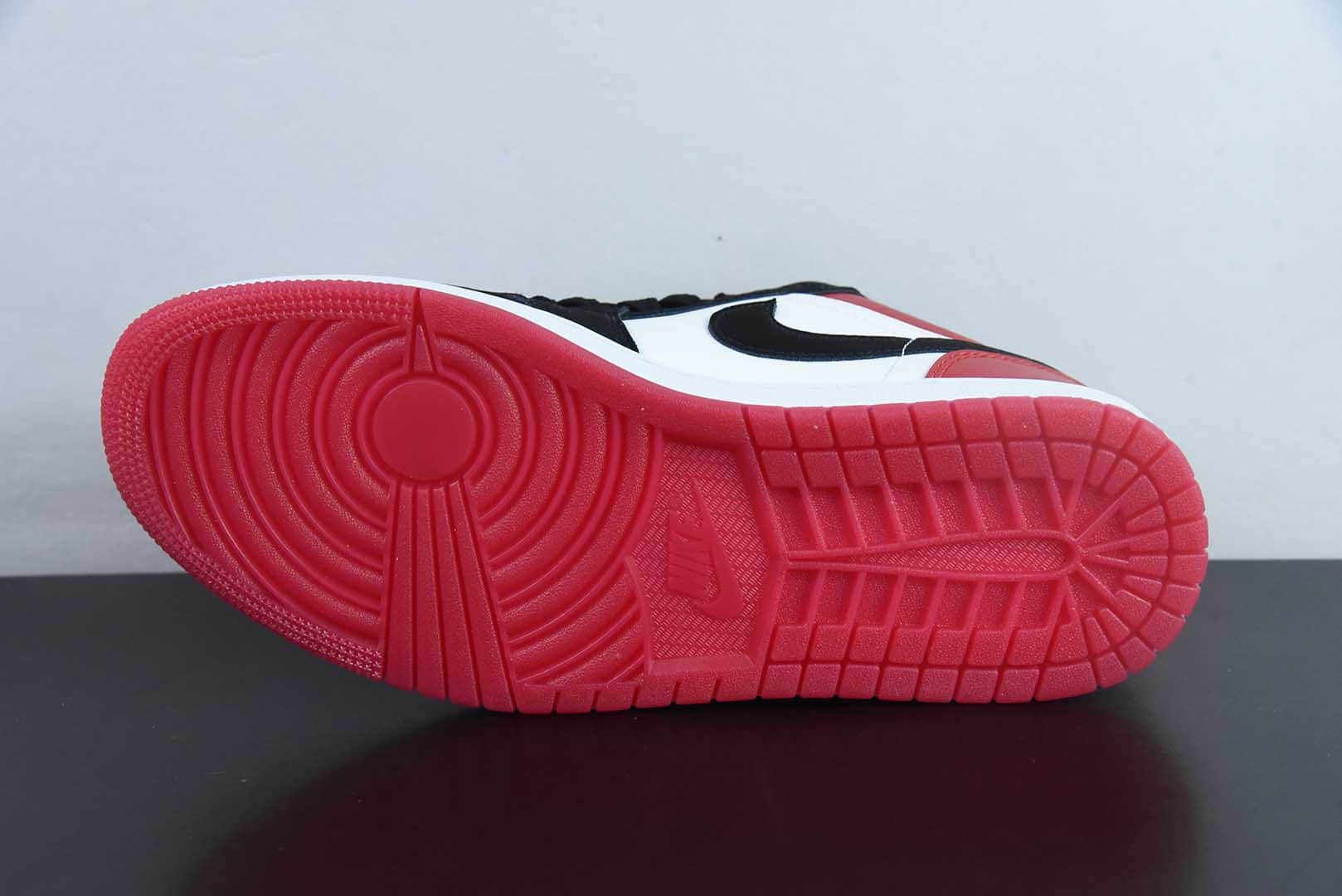 乔丹Air Jordan AJ1 Low黑红黑脚趾低帮复古文化篮球鞋纯原版本 货号:IB8971 - 106