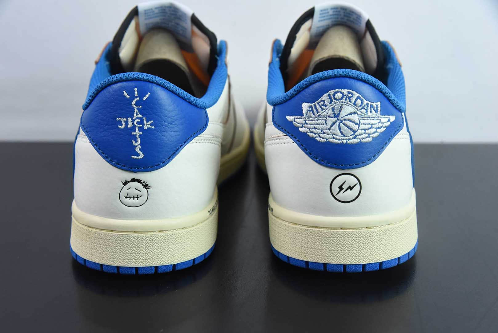 乔丹Travis Scott x Air Jordan AJ1 Low OG SP TS联名白蓝闪电倒钩2.0低帮复古文化篮球鞋纯原版本 货号:DM7866-104