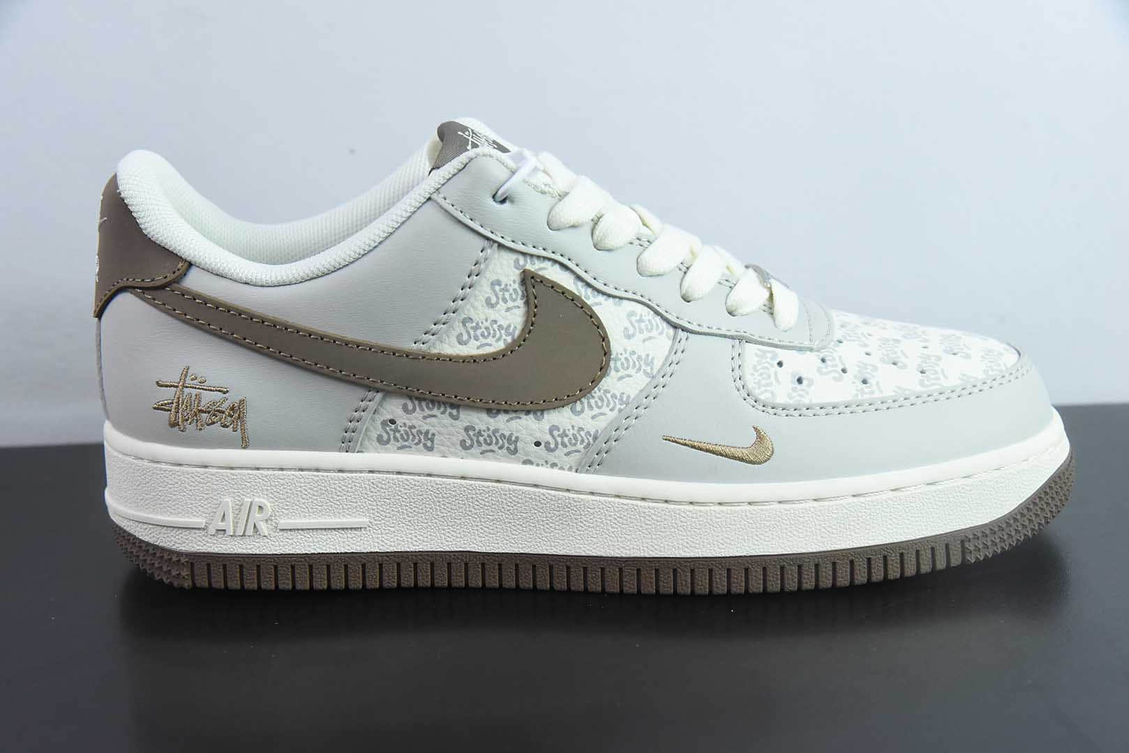 耐克Nike Air Force 1 '07 Low “斯图西联名印花棕勾”空军一号低帮休闲板鞋纯原版本 货号：ZH2598-320