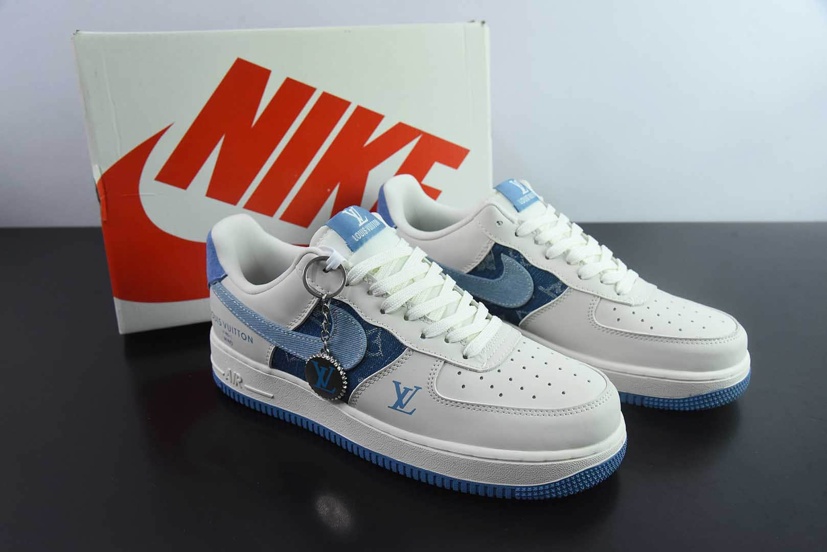 耐克Nike Air Force 1'07 Low LV联名白蓝牛仔布勾空军一号低帮休闲板鞋纯原版本 货号：DF0188-068