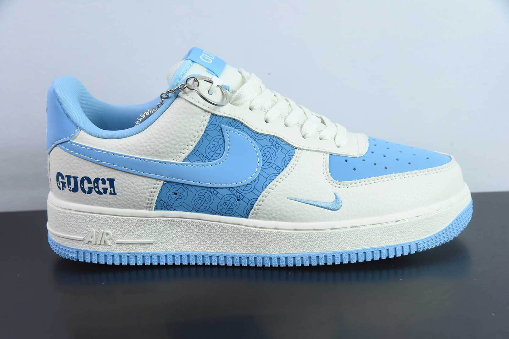 耐克Nike Air Force x Gucci联名款白蓝古驰印花定制版空军一号低帮休闲板鞋纯原版本 货号：DF0188-067