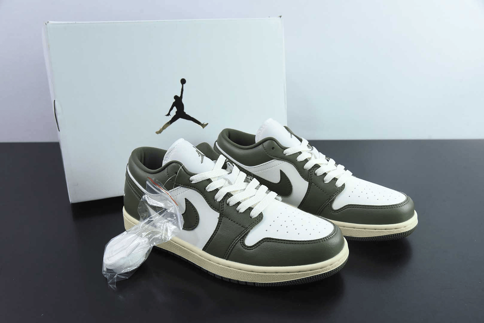 乔丹Air Jordan 1 Low AJ1 乔1军绿白低帮文化休闲运动板鞋纯原版本 货号:CT8532 - 301