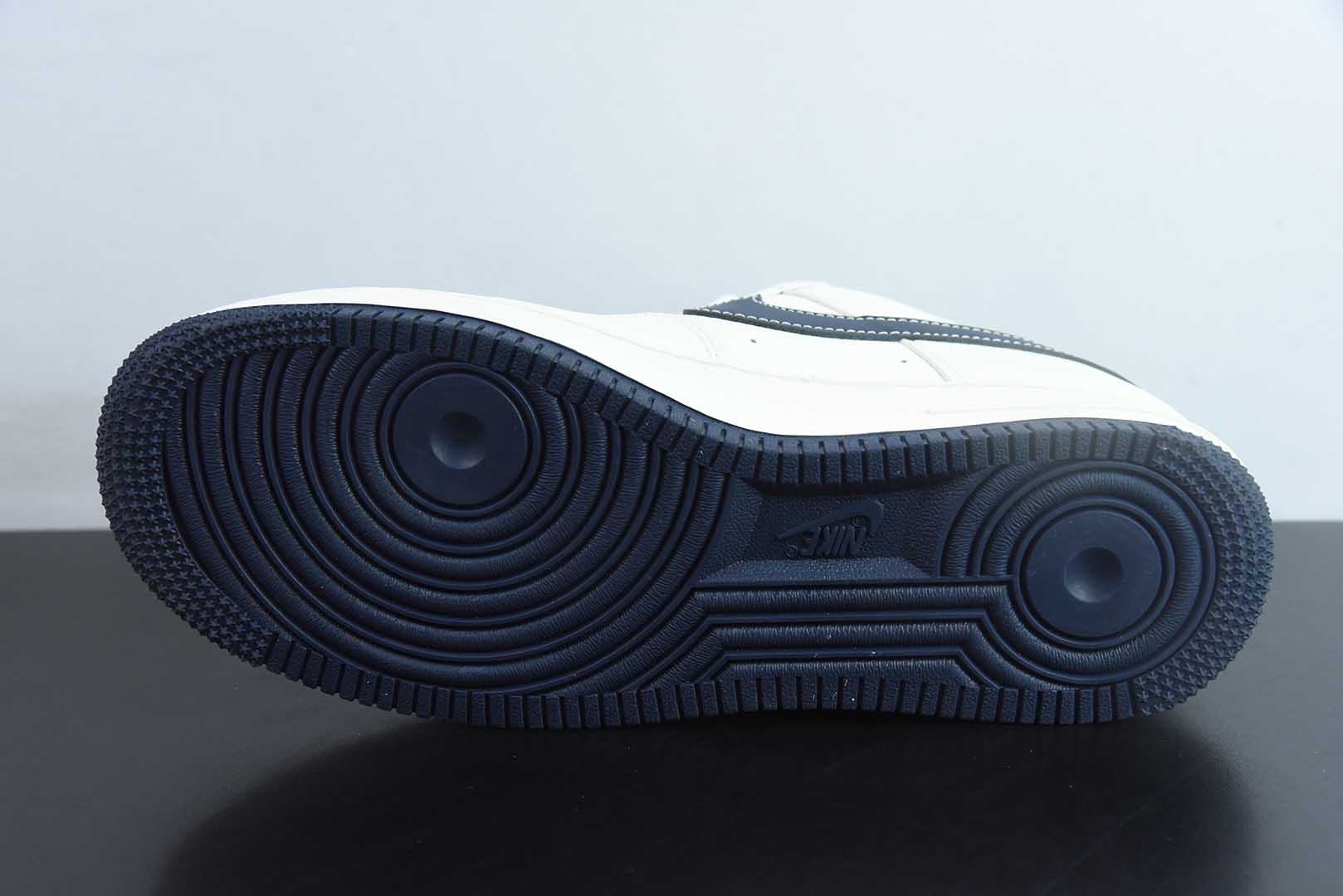 耐克Nike Air Force 1'07 Low 古驰联名鬼脸米蓝空军一号低帮休闲板鞋纯原版本 货号：QW5836-006